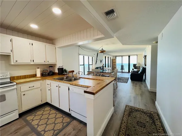 $2,600 | 7380 South Ocean Drive, Unit 917A, Jensen Beach, FL 34957