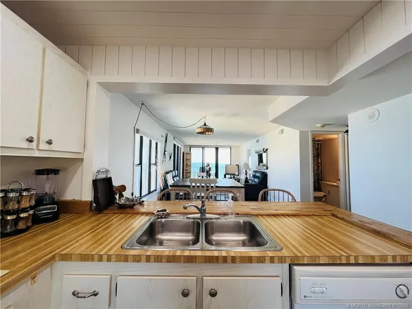 $2,600 | 7380 South Ocean Drive, Unit 917A, Jensen Beach, FL 34957