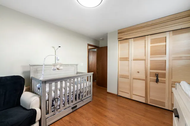 $340,000 | 6812 Wainwright Drive, Woodridge, IL 60517