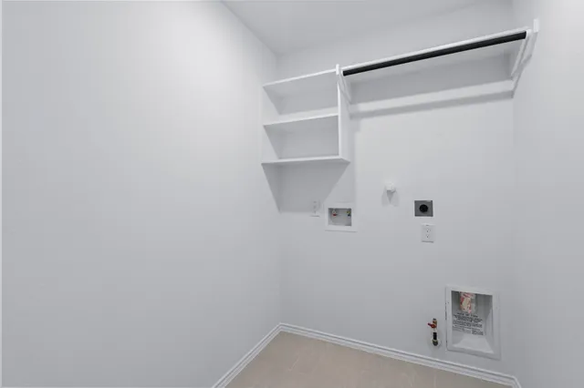 a view of an entryway of the house