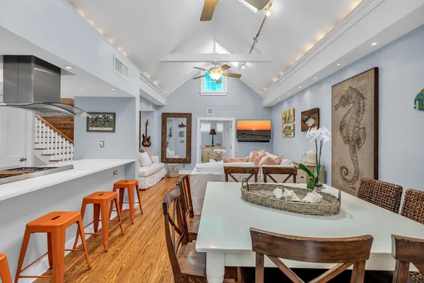 $10,000 | 717 Southard Street, Key West, FL 33040