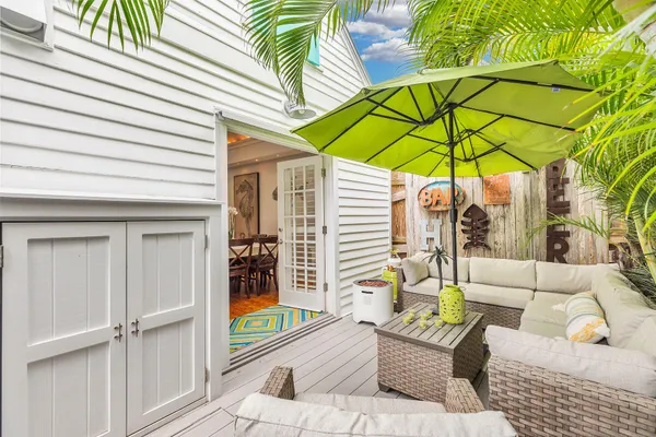 $10,000 | 717 Southard Street, Key West, FL 33040