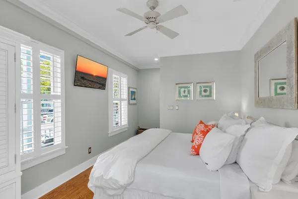 $10,000 | 717 Southard Street, Key West, FL 33040