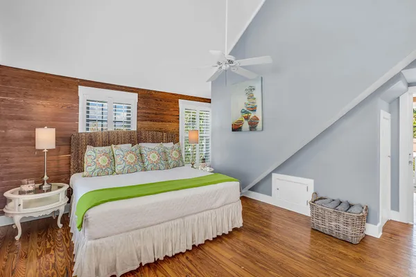 $10,000 | 717 Southard Street, Key West, FL 33040