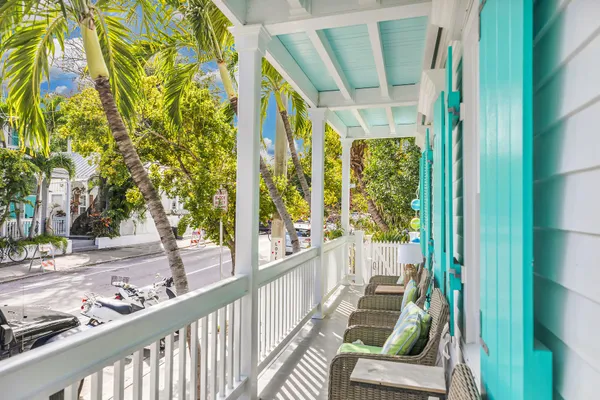 $10,000 | 717 Southard Street, Key West, FL 33040