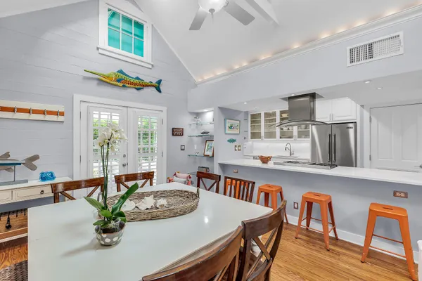 $10,000 | 717 Southard Street, Key West, FL 33040