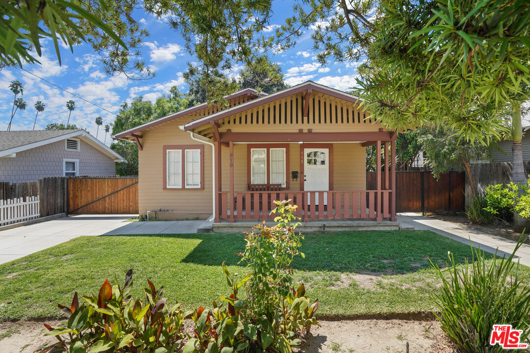 910 Bell Street Pasadena, CA 91104 - Photo 1 of 32 a view of a house with a yard