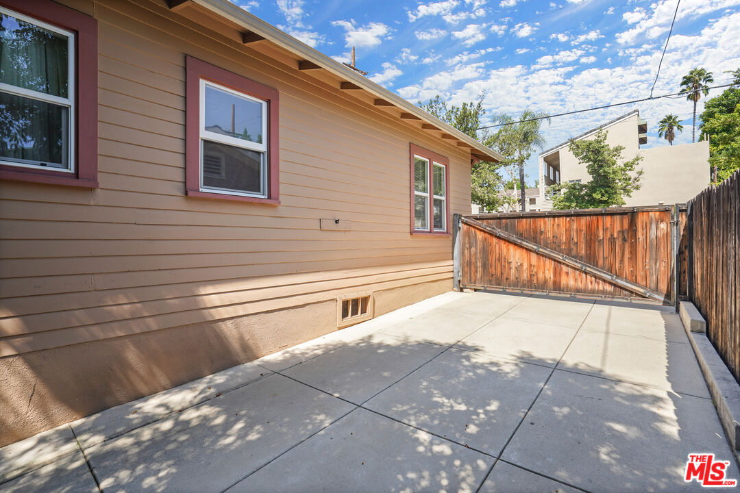 910 Bell Street Pasadena, CA 91104 - Photo 17 of 32 a view of a balcony with a tree