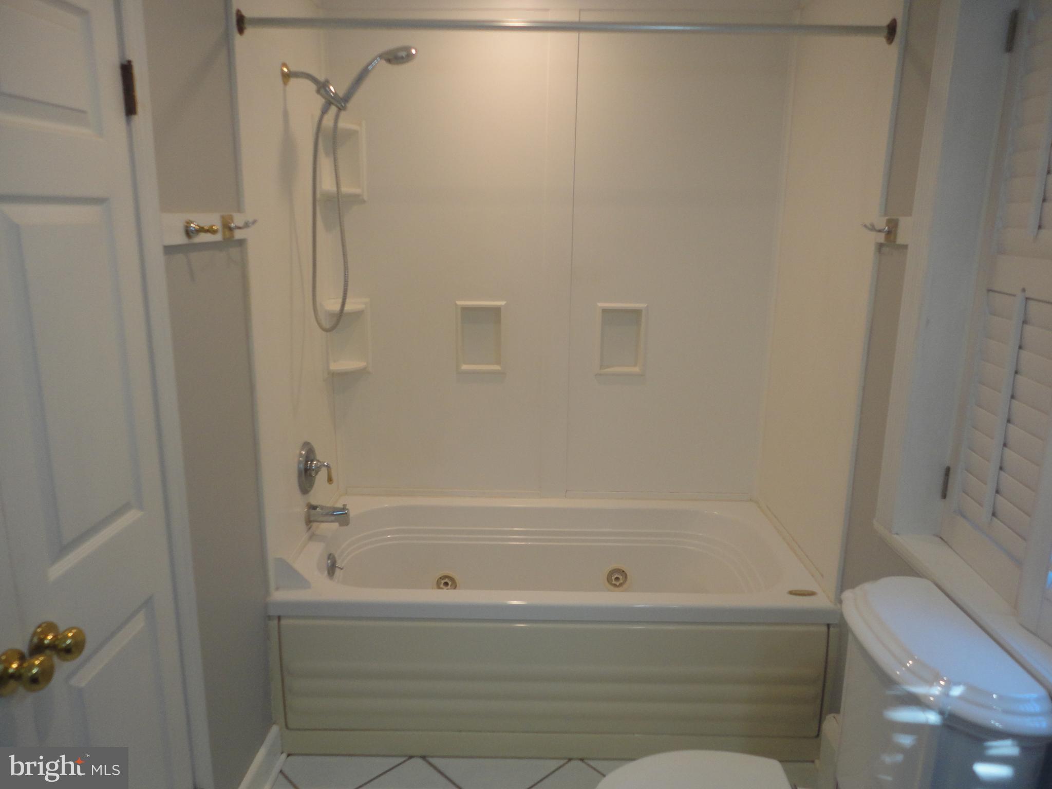 90 Saxer Avenue Springfield, PA 19064 - Photo 16 of 33 Gallery Image 16
