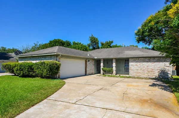$1,925 | 13326 Pantano Drive, Houston, TX 77065