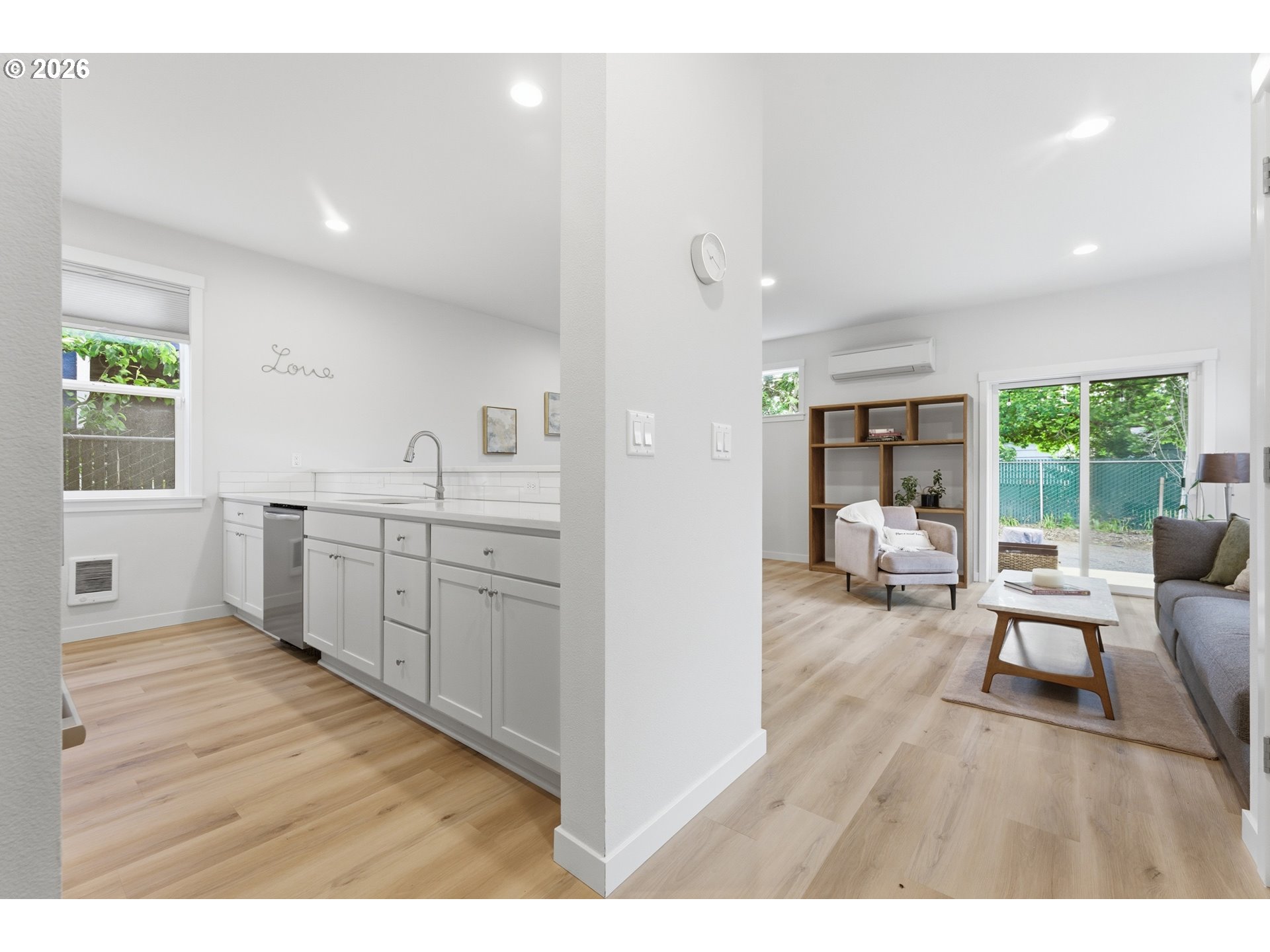 4914 Southeast 84th Avenue Portland, OR 97266 - Photo 5 of 31