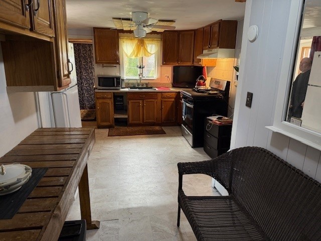 77 Huron Street Warwick, RI 02889 - Photo 4 of 9