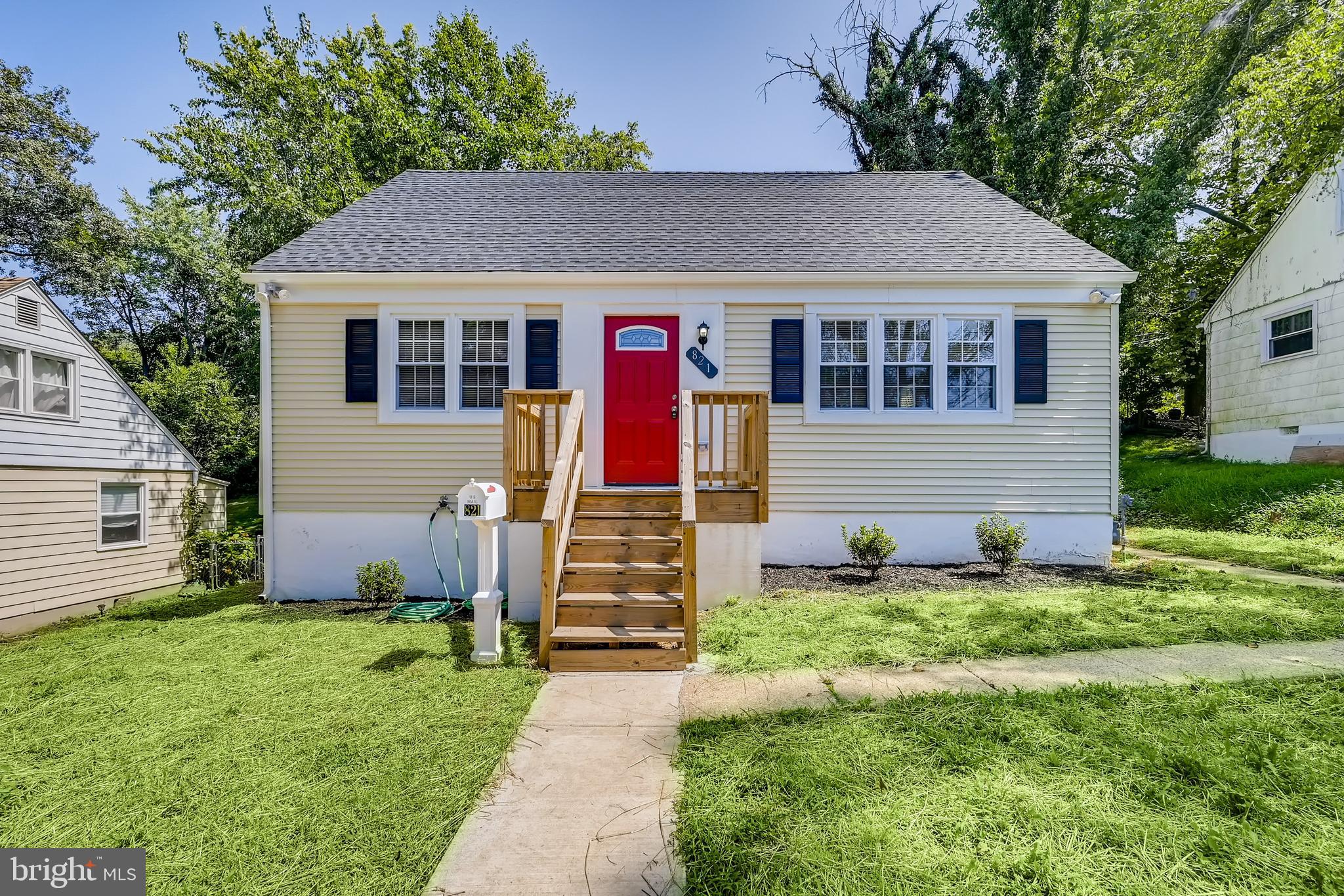 821 Templecliff Road Baltimore, MD 21208 - Photo 1 of 30 Front