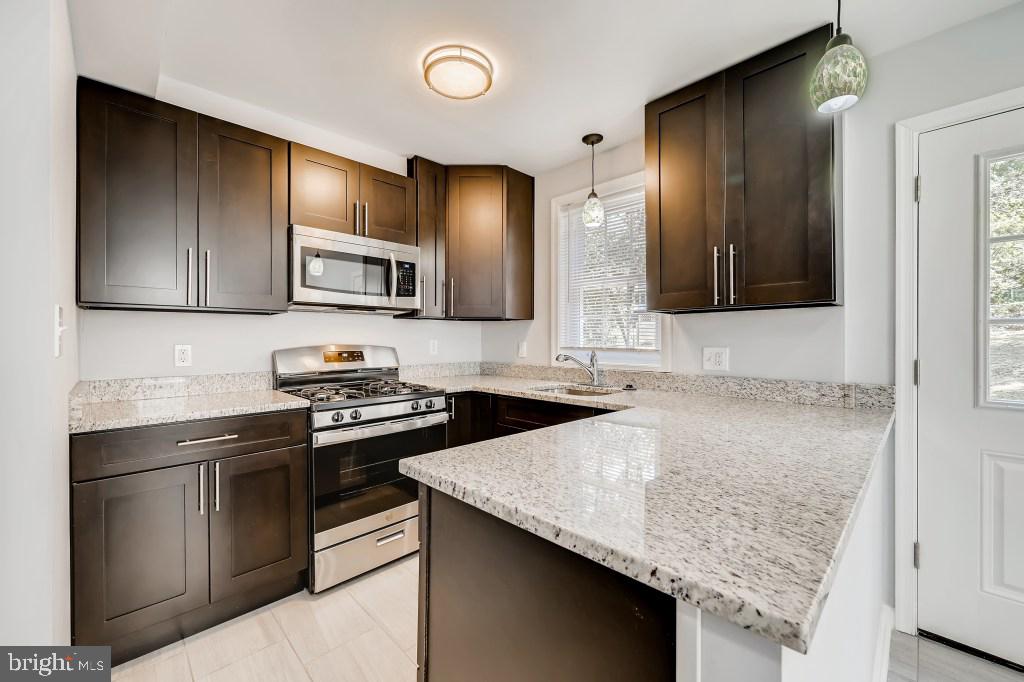 821 Templecliff Road Baltimore, MD 21208 - Photo 2 of 30 Kitchen