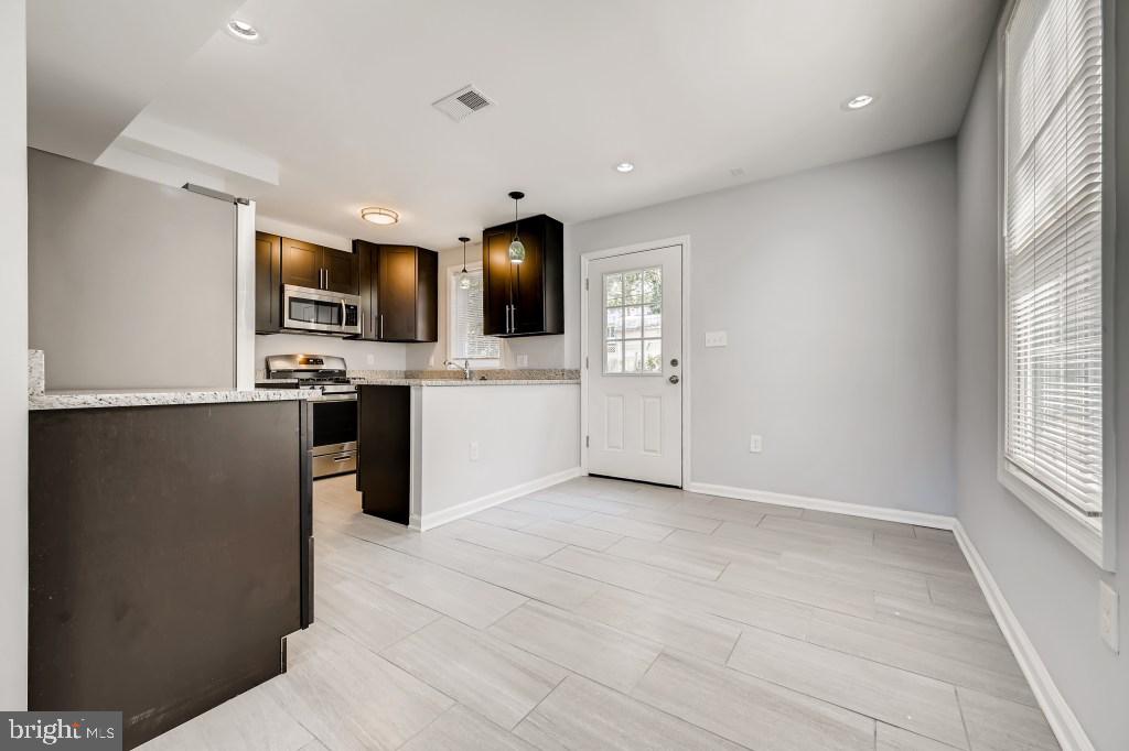 821 Templecliff Road Baltimore, MD 21208 - Photo 11 of 30 Kitchen