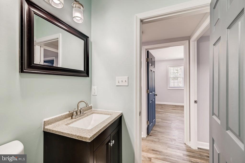821 Templecliff Road Baltimore, MD 21208 - Photo 16 of 30 Full Bath