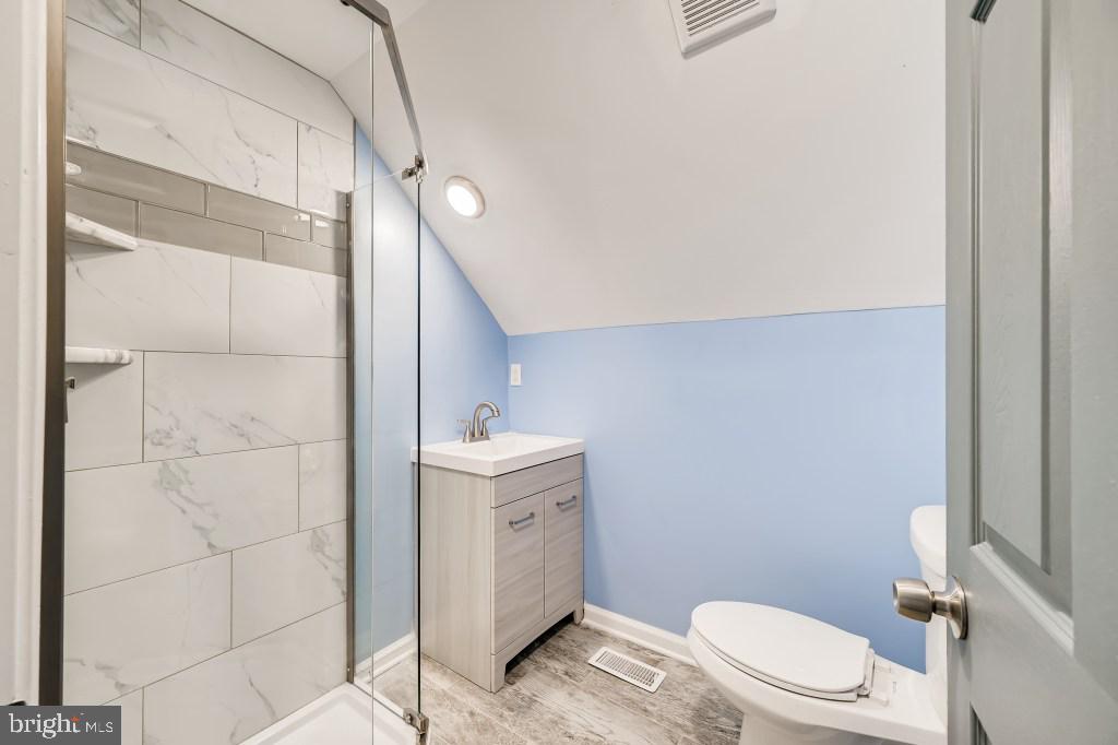 821 Templecliff Road Baltimore, MD 21208 - Photo 19 of 30 Full Bath