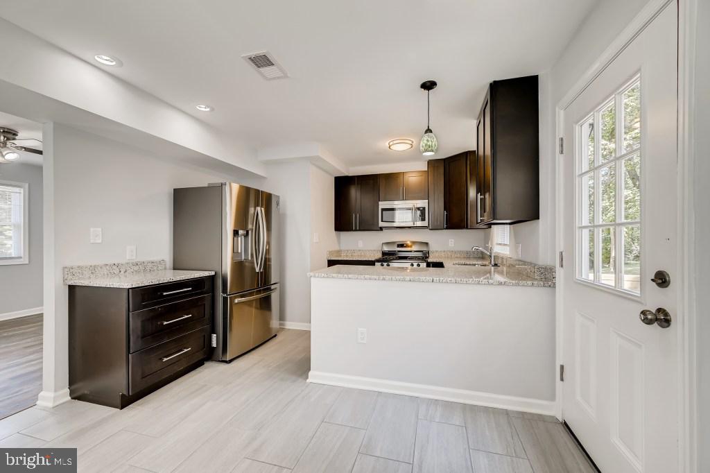 821 Templecliff Road Baltimore, MD 21208 - Photo 5 of 30 Kitchen