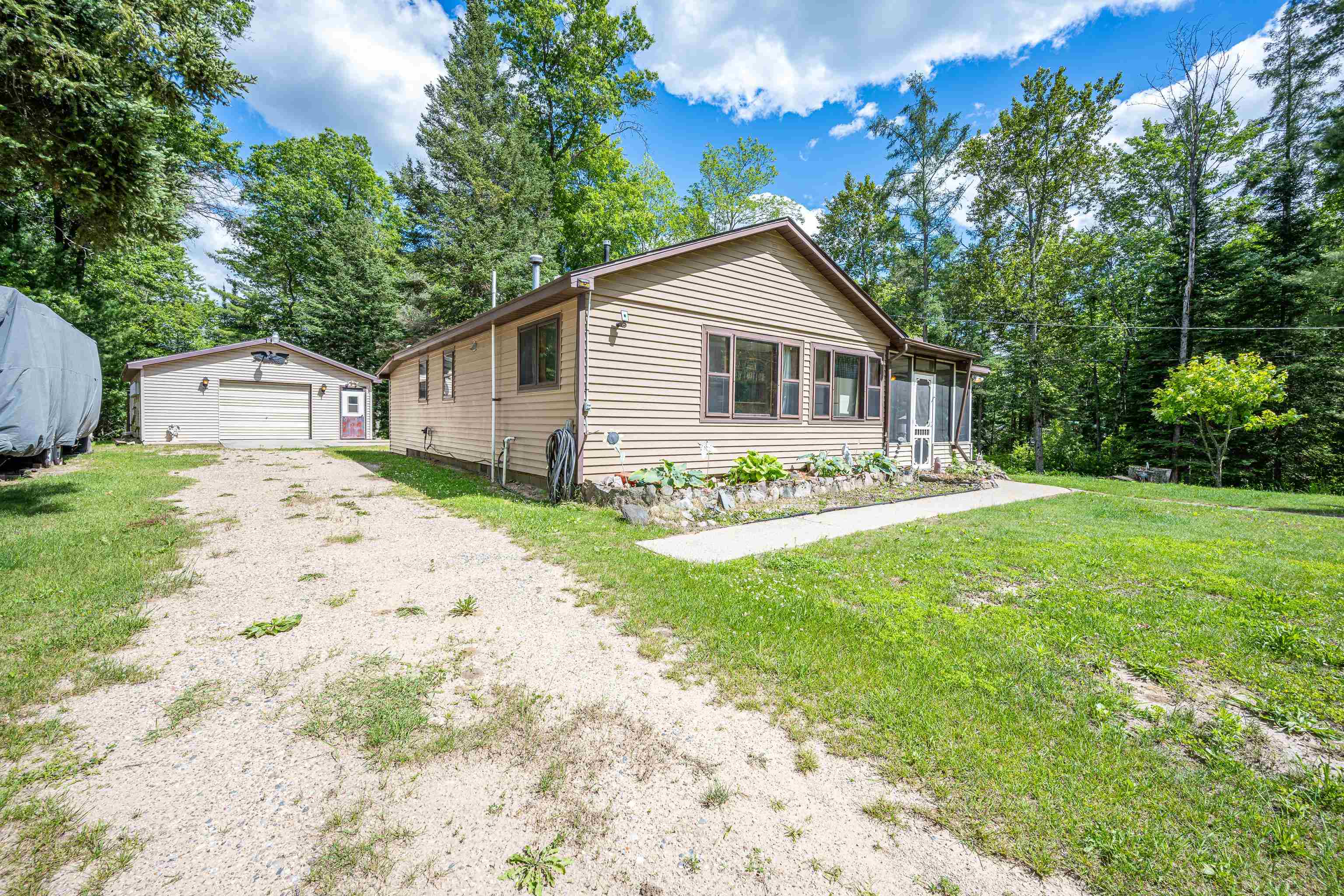 10262 Anger Road Harrison, MI 48625 - Photo 43 of 44 Gallery Image 43