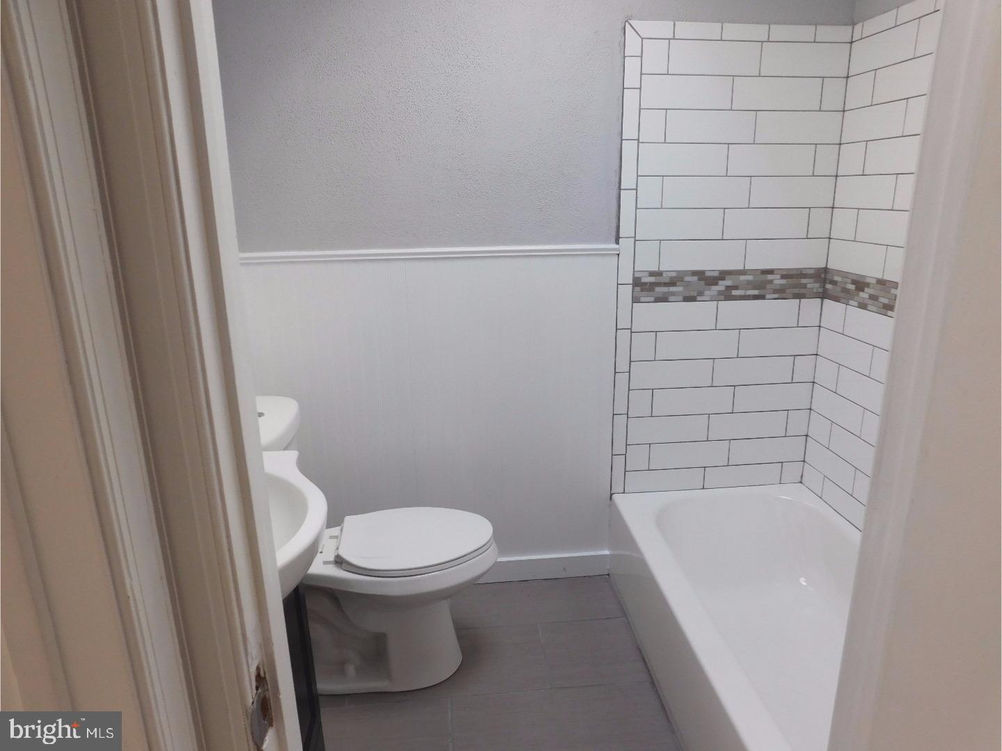 360 Rively Avenue Darby, PA 19023 - Photo 6 of 9 Gallery Image 6