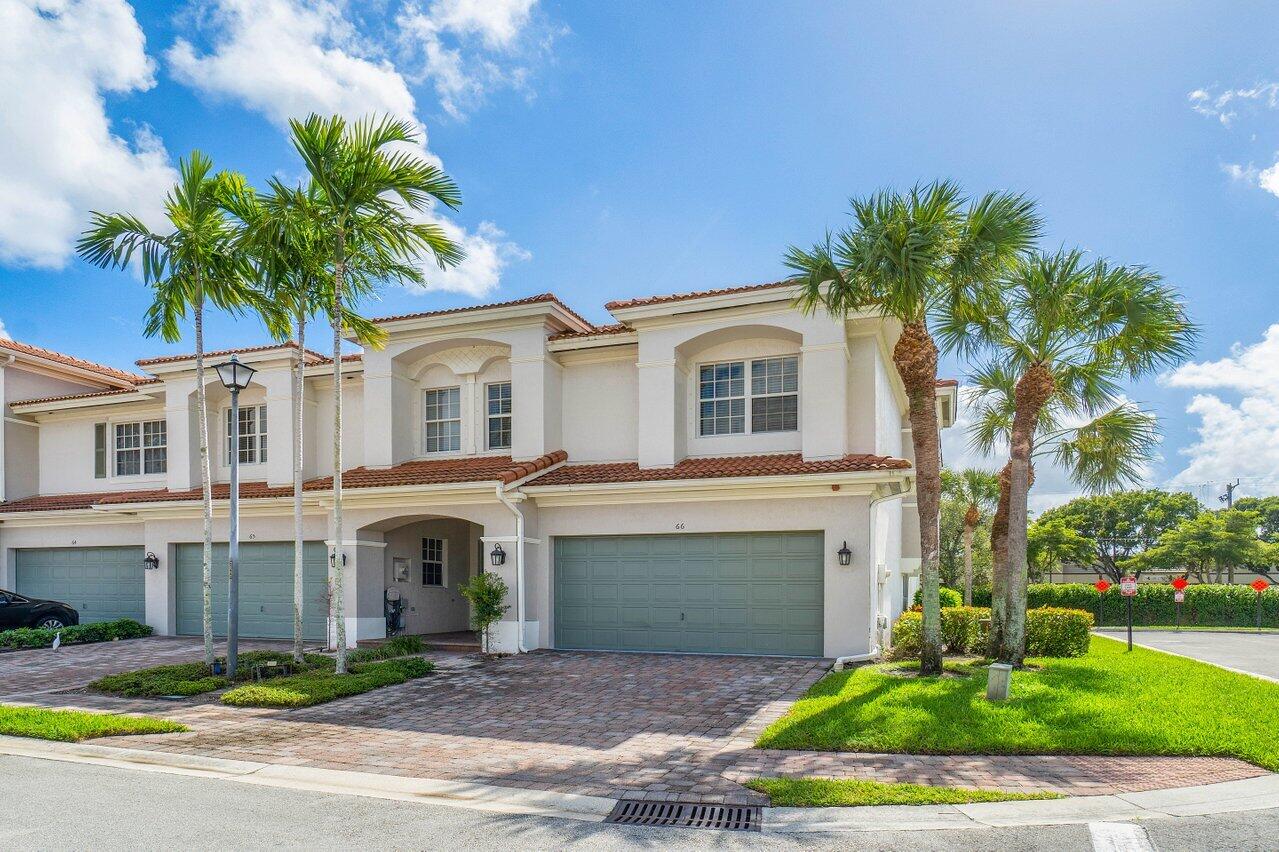 66 Lancaster Road Boynton Beach, FL 33426 - Photo 2 of 39 002-66LancasterRoad-BoyntonBeach-FL-3342