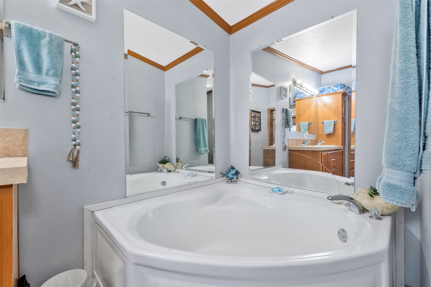 366 South 2nd Street Hayden, CO 81639 - Photo 21 of 38 a bathroom with a tub sink and mirror