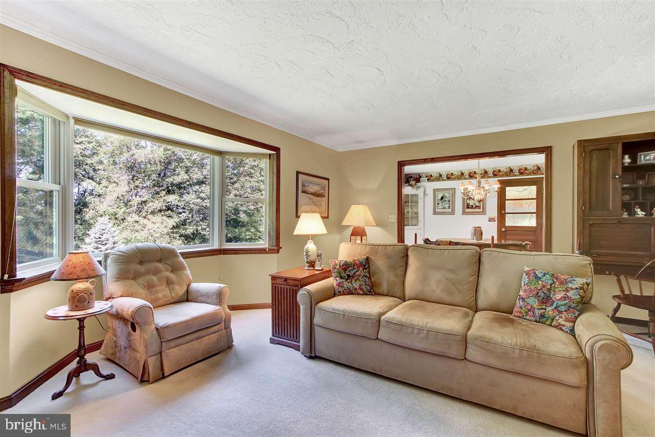 1544 Marburg Road Spring Grove, PA 17362 - Photo 5 of 34