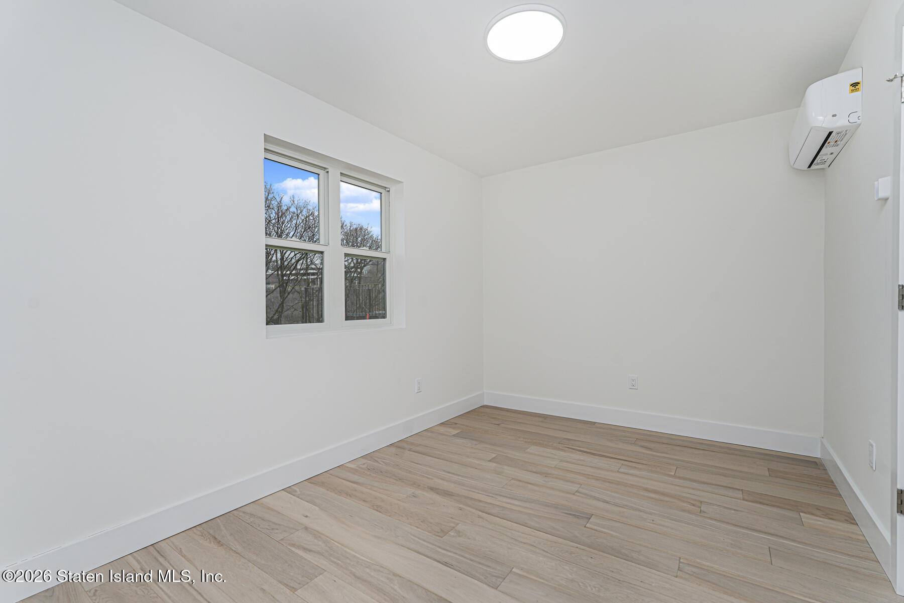 54 Cedarcliff Road Staten Island, NY 10301 - Photo 29 of 49 Photo Mar 16 2026, 3 30 59 PM
