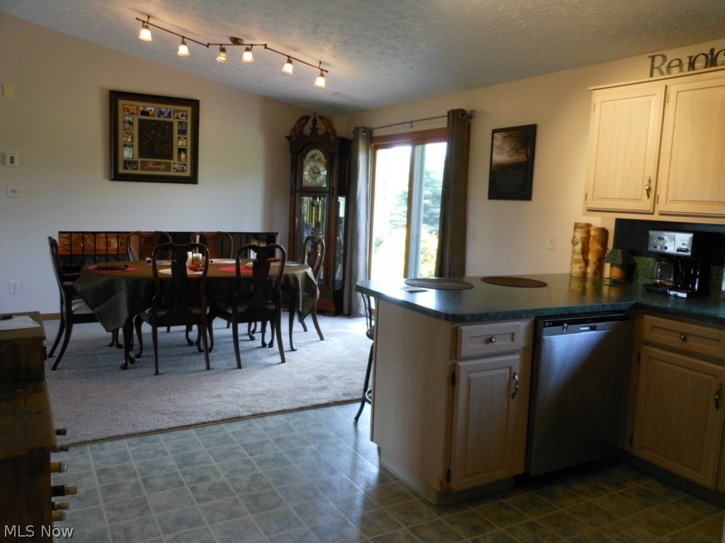 5243 Laubert Road Atwater, OH 44201 - Photo 7 of 21