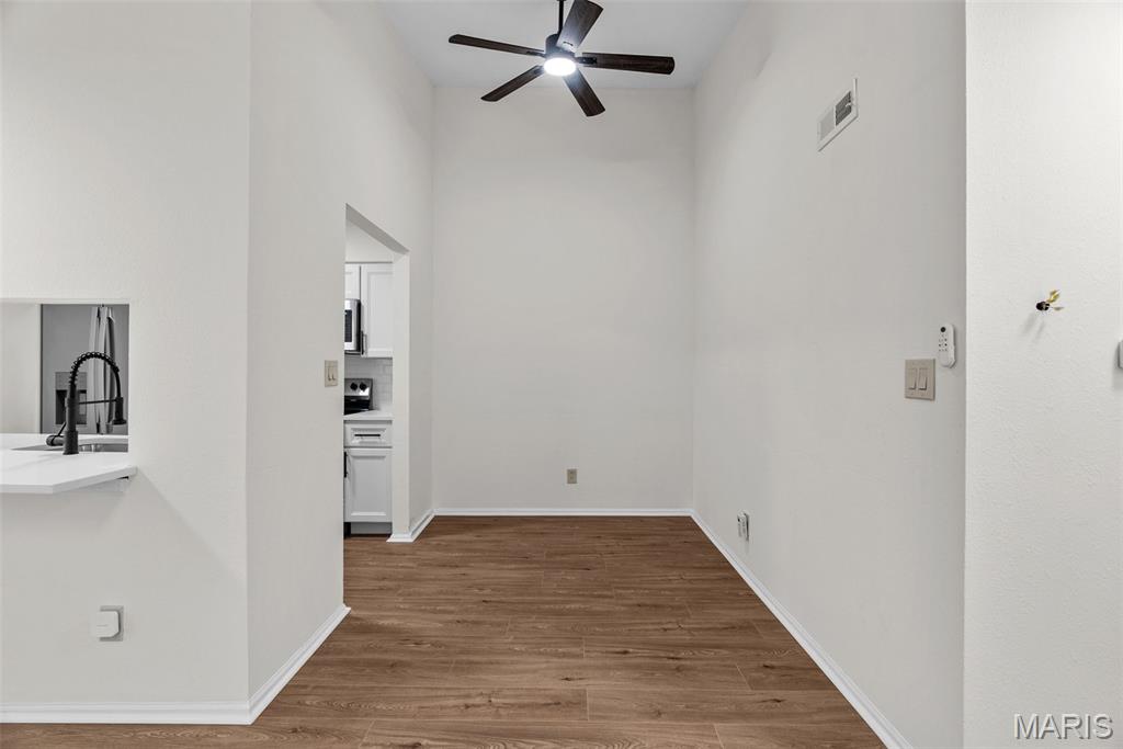 6808 Cottage Grove Lane, Unit I St. Louis, MO 63129 - Photo 12 of 33