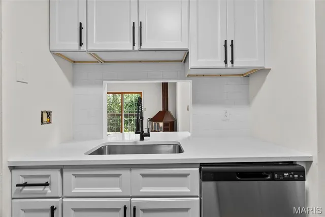 $155,000 | 6808 Cottage Grove Lane, Unit I, St. Louis, MO 63129