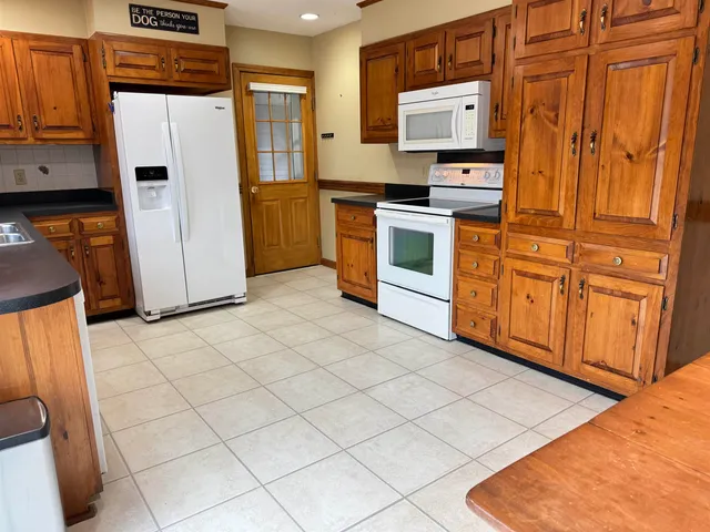 $435,000 | 33 Dearborn Circle, Walpole, NH 03608