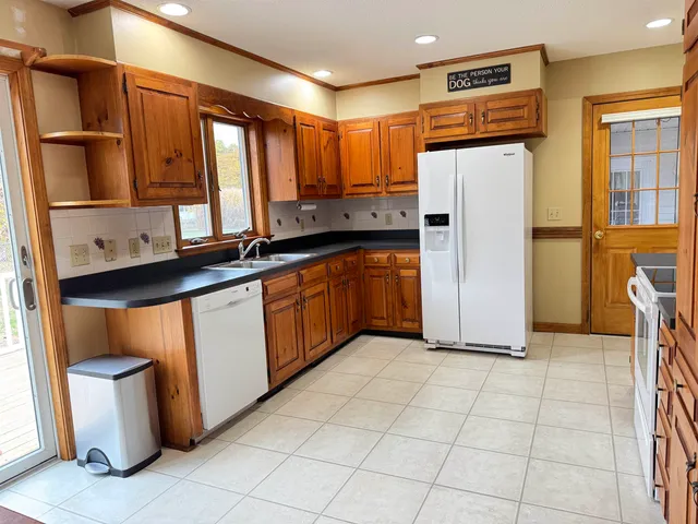 $435,000 | 33 Dearborn Circle, Walpole, NH 03608