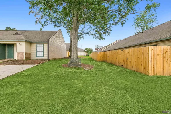 $1,175 | 402 Lee Drive, Unit 3A, Baton Rouge, LA 70808