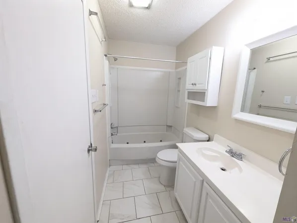 $1,175 | 402 Lee Drive, Unit 3A, Baton Rouge, LA 70808