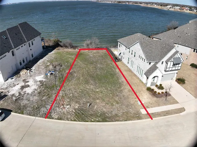 $270,000 | 18100 Lakefront Court, Forney, TX 75126