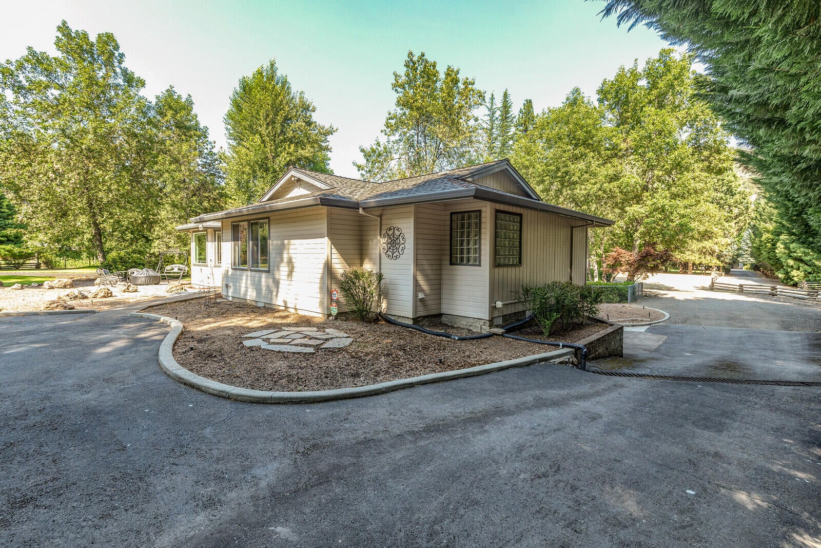 359 Rene Drive Shady Cove, OR 97539 - Photo 57 of 67 09_rd_9_mls