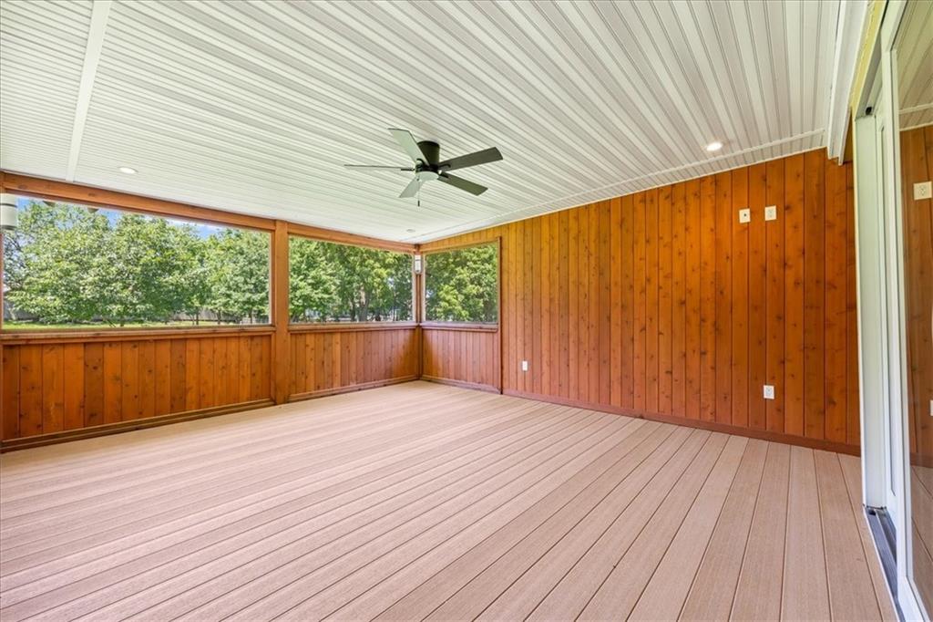 16206 Riggs Road Stilwell, KS 66085 - Photo 14 of 46