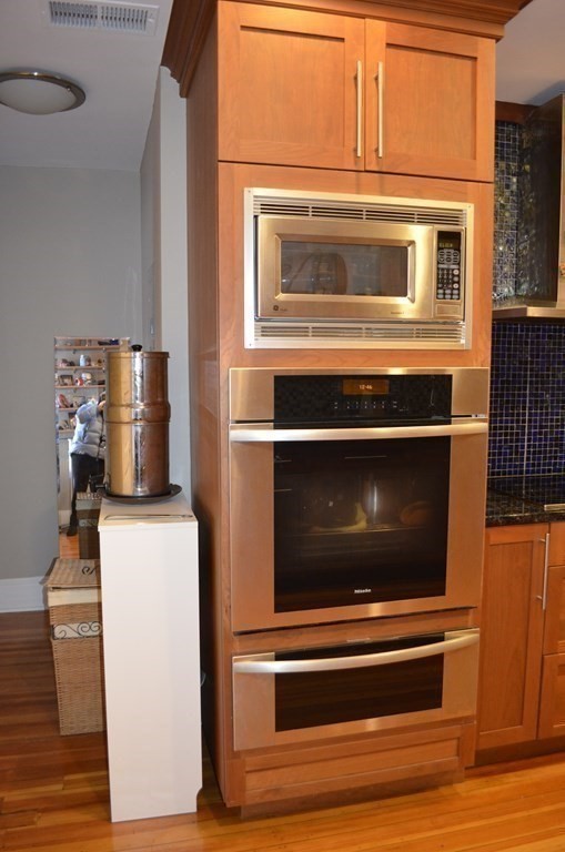 15 Strathmore Road, Unit 2 Brookline, MA 02445 - Photo 4 of 26