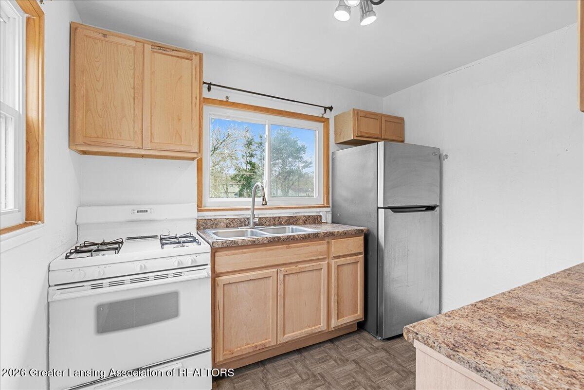 421 West Lake Lansing Road East Lansing, MI 48823 - Photo 8 of 19 11-Media Jett - 11