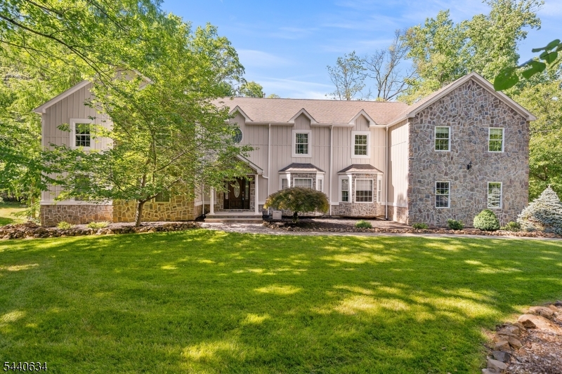 21 Angus Lane Warren, NJ 07059 - Photo 2 of 48