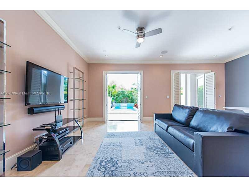 7471 Southwest 56th Court, Unit 7471 Miami, FL 33143 - Photo 11 of 32