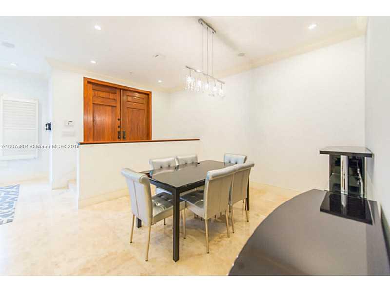 7471 Southwest 56th Court, Unit 7471 Miami, FL 33143 - Photo 4 of 32