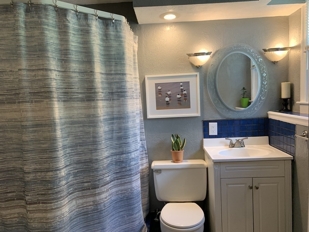 83 Robin Hill Road Chelmsford, MA 01824 - Photo 13 of 42 Gallery Image 13