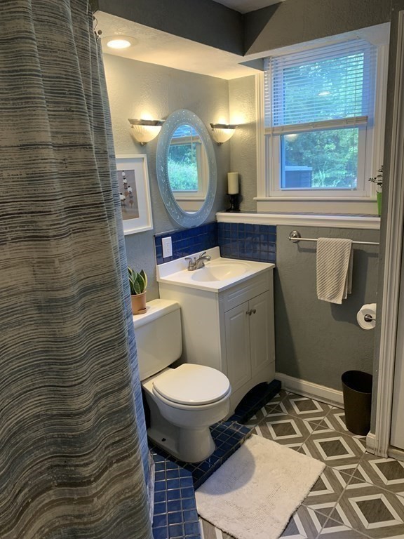 83 Robin Hill Road Chelmsford, MA 01824 - Photo 14 of 42 Gallery Image 14