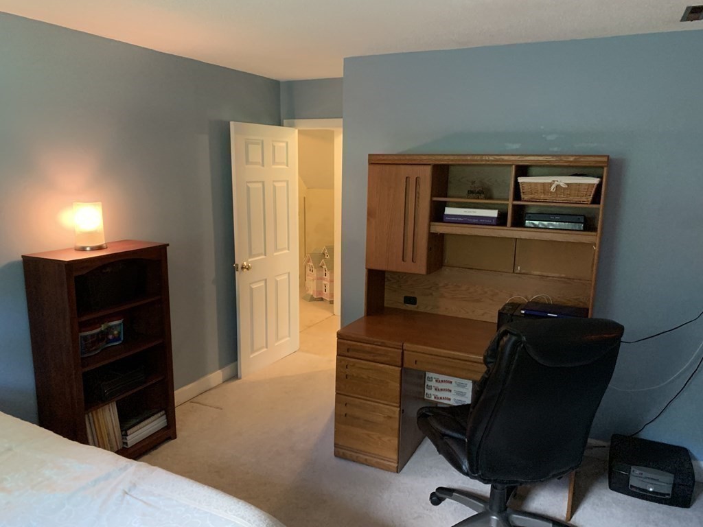 83 Robin Hill Road Chelmsford, MA 01824 - Photo 20 of 42 Gallery Image 20