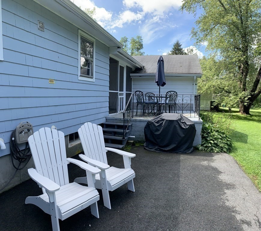 83 Robin Hill Road Chelmsford, MA 01824 - Photo 38 of 42 Gallery Image 38