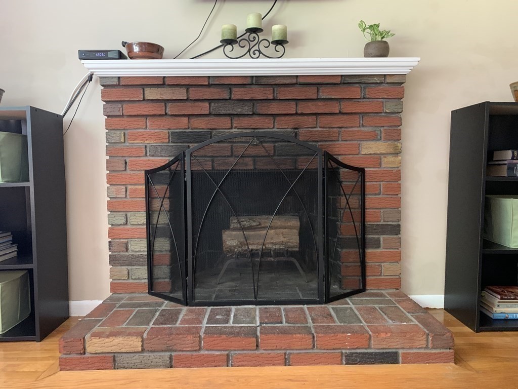 83 Robin Hill Road Chelmsford, MA 01824 - Photo 10 of 42 Gallery Image 10