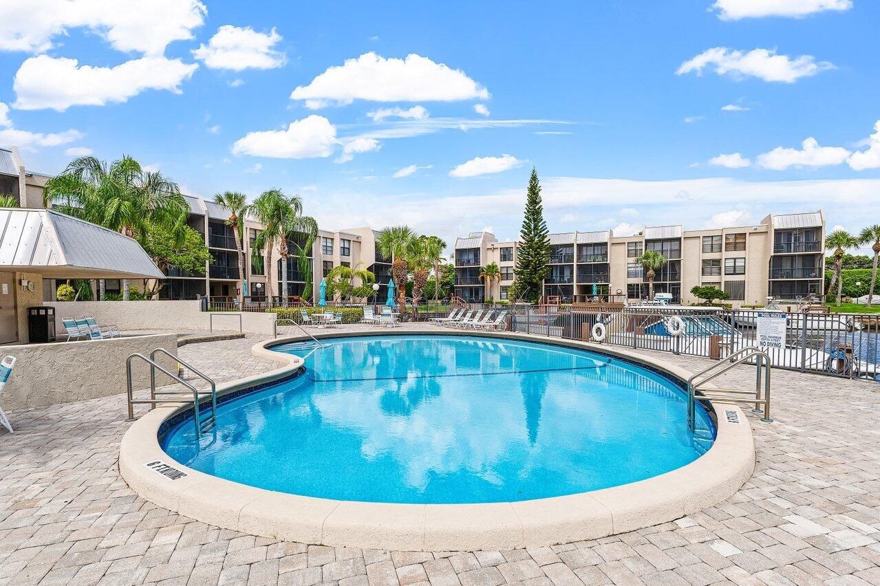 17 Royal Palm Way, Unit 1050 Boca Raton, FL 33432 - Photo 30 of 48 034-17RoyalPalmWay-1050-BocaRaton-FL-334