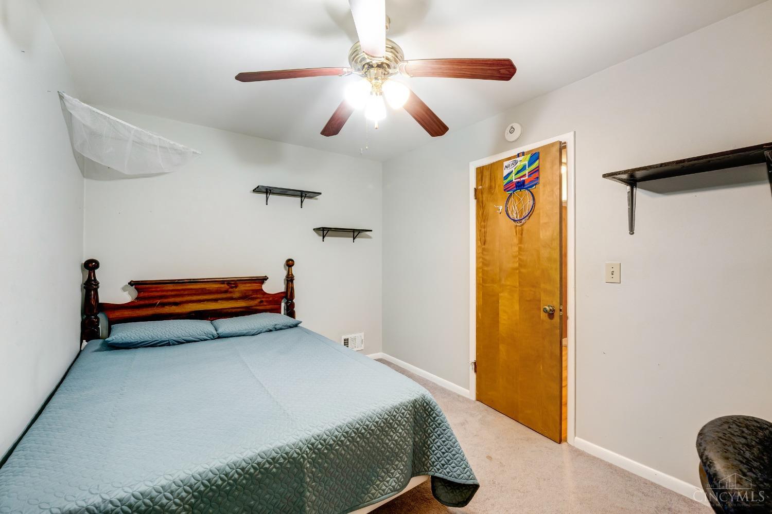 138 Lowland Road Cincinnati, OH 45233 - Photo 24 of 42 Gallery Image 24